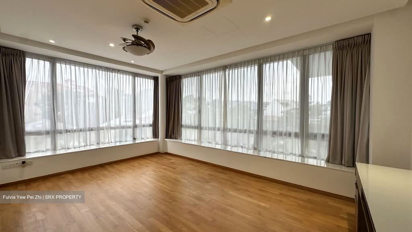 Fernhill Garden (D10), Semi-Detached #545981031